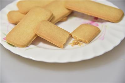 純国産 北海道バタークッキー 2枚×4袋